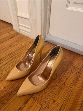 Ted Baker Nude Heels in Size 38.5